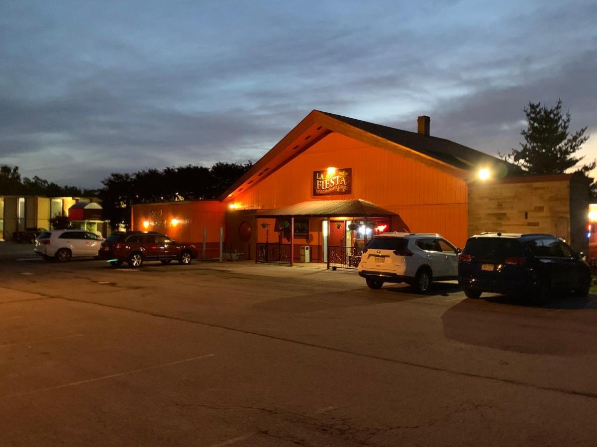Red Carpet Inn & Suites Ebensburg Zewnętrze zdjęcie