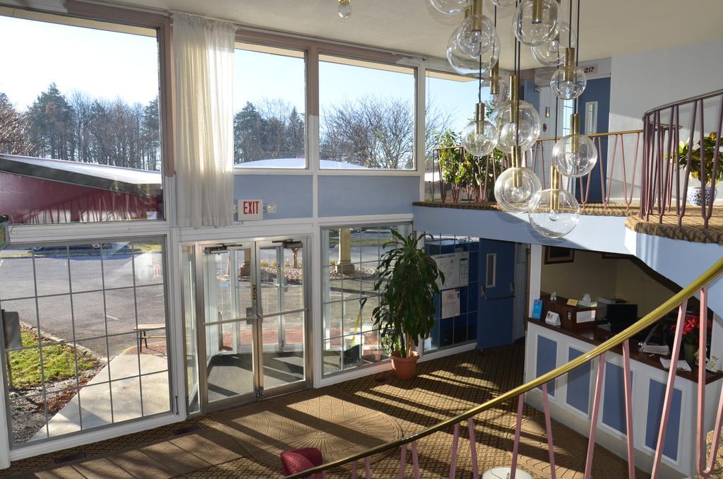 Red Carpet Inn & Suites Ebensburg Zewnętrze zdjęcie