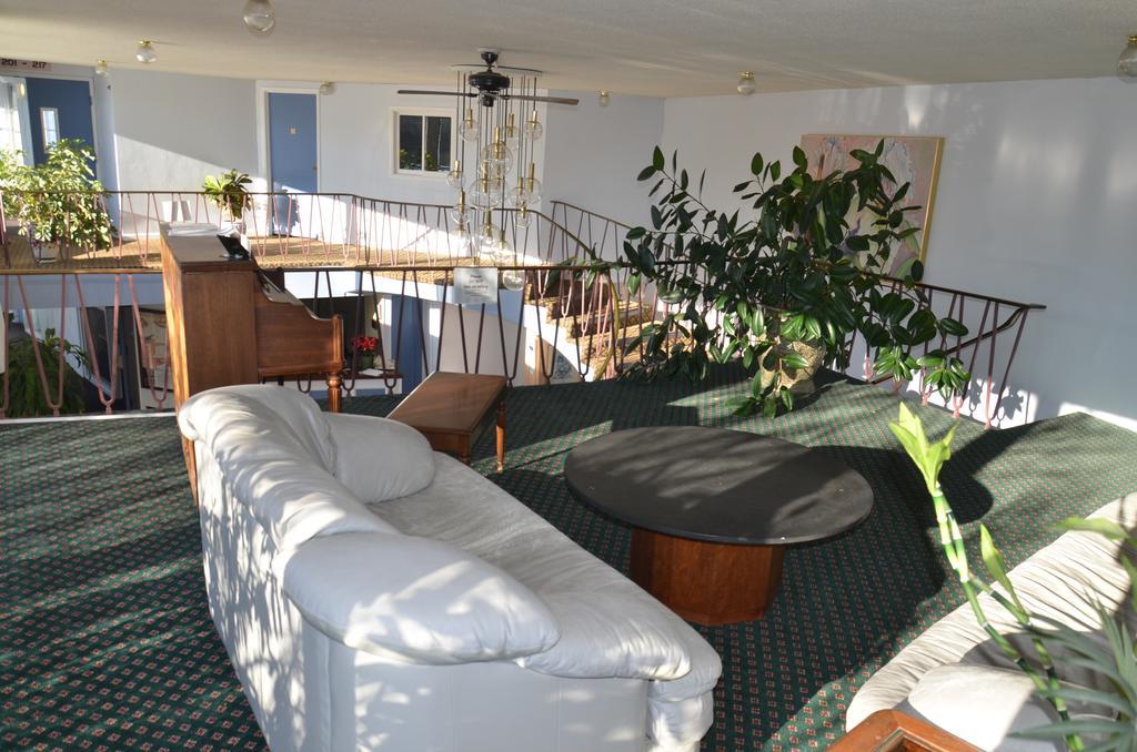Red Carpet Inn & Suites Ebensburg Zewnętrze zdjęcie