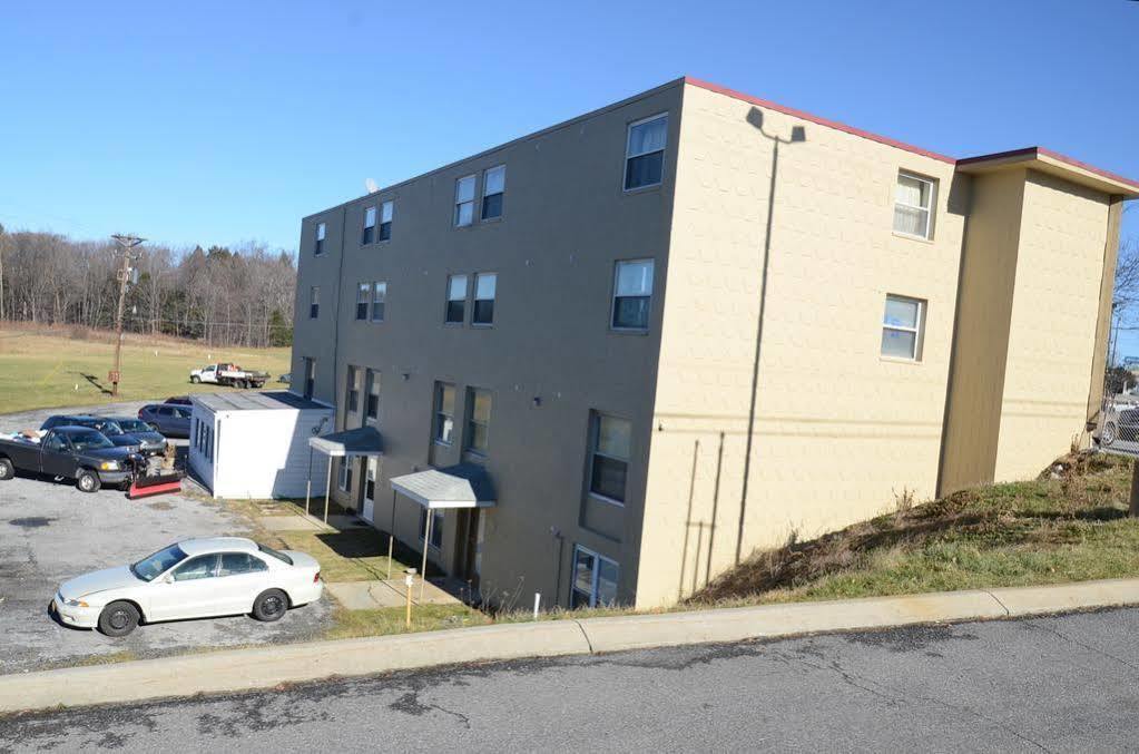 Red Carpet Inn & Suites Ebensburg Zewnętrze zdjęcie