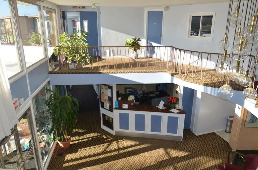 Red Carpet Inn & Suites Ebensburg Zewnętrze zdjęcie
